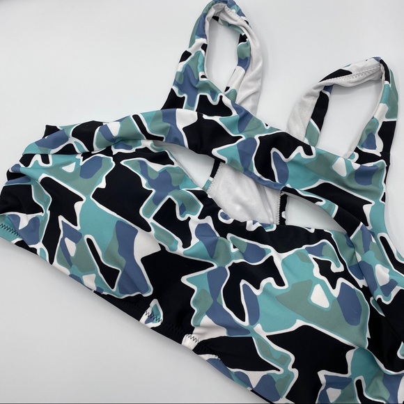 SOLD Raisins Curve | Pacific Swim Bikini Top - Picture 2 of 6